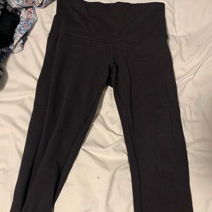 Lululemon Black Cropped Size 8 Leggings